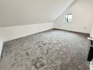 Bedroom- click for photo gallery